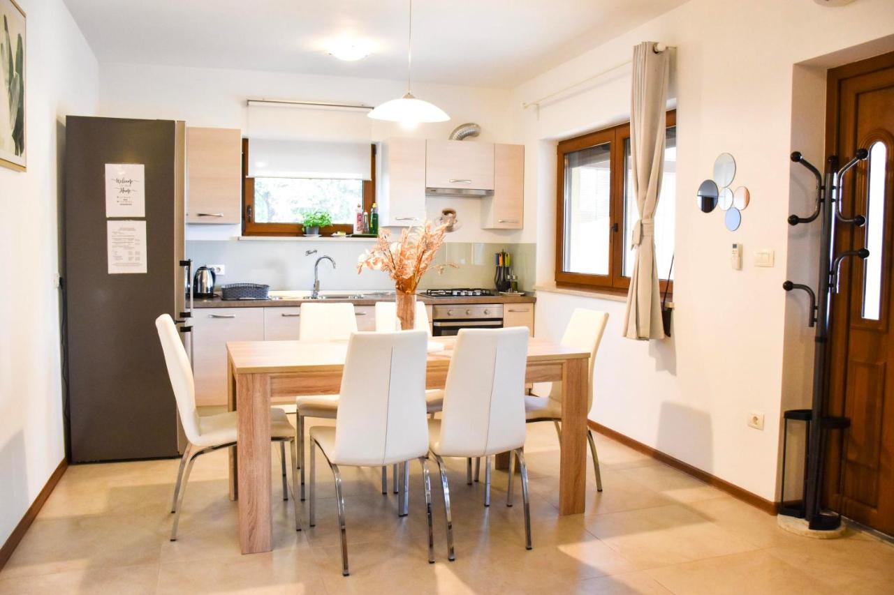 Holiday House Val Vidal Ровинь Экстерьер фото
