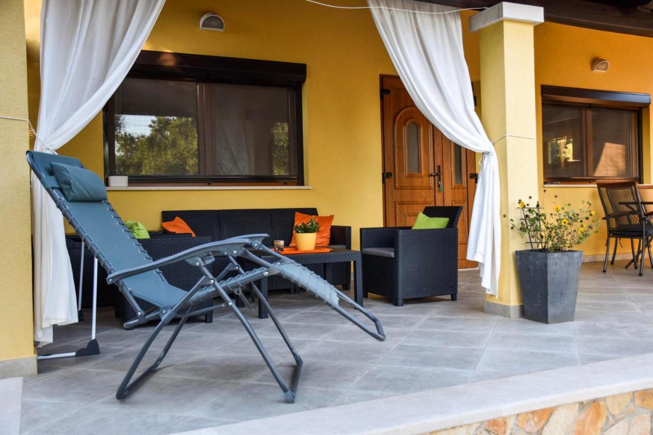 Holiday House Val Vidal Ровинь Экстерьер фото